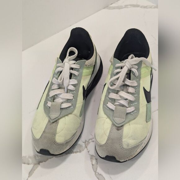 Nike Women's Air Max Pre-Day Light Liquid Lime athletic sneaker shoe running 7.5 - Picture 4 of 8